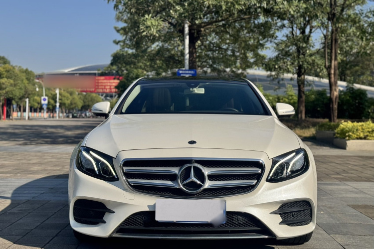 奔驰E级 2018款 改款 E 300 L 运动时尚型车身外观6001