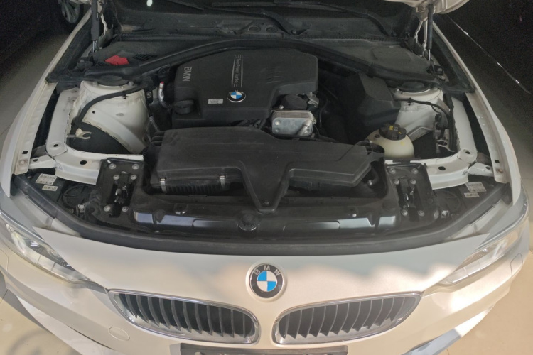 宝马4系 2014款 420i 时尚型局部细节24