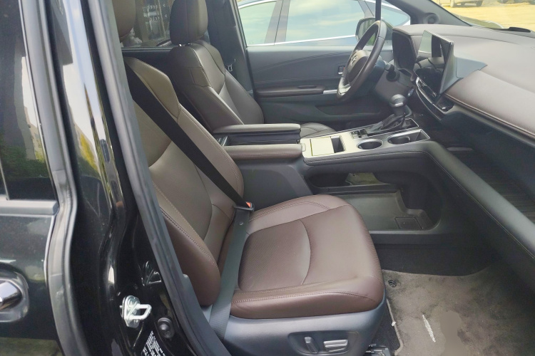 丰田 赛那SIENNA 2021款 2.5L混动 铂金版局部细节41
