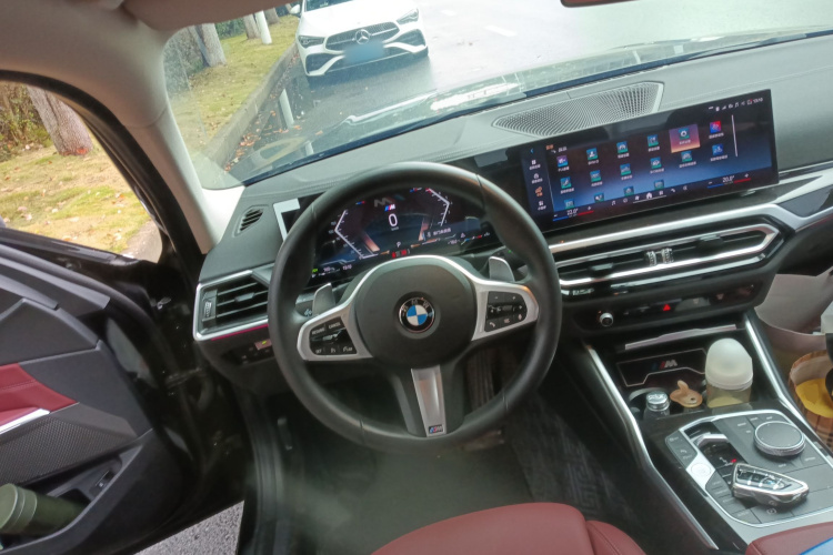 宝马3系 2024款 325Li M运动套装中控内饰13