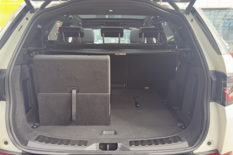 路虎 发现运动版 2020款 249PS R-Dynamic 性能科技版 7座局部细节23