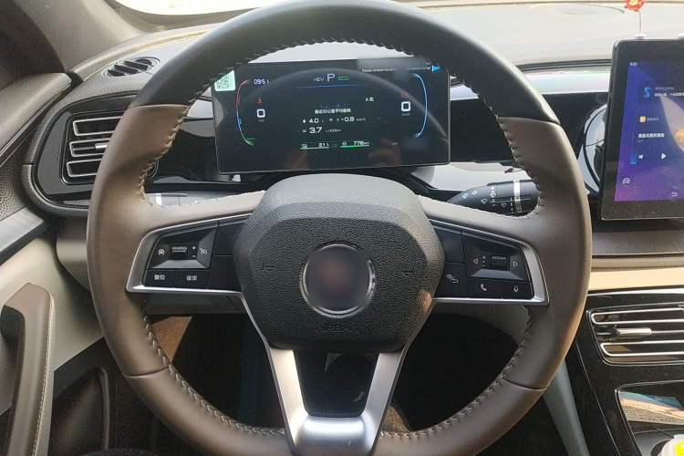 比亚迪 秦PLUS 2024款 荣耀版 DM-i 55KM领先型中控内饰13