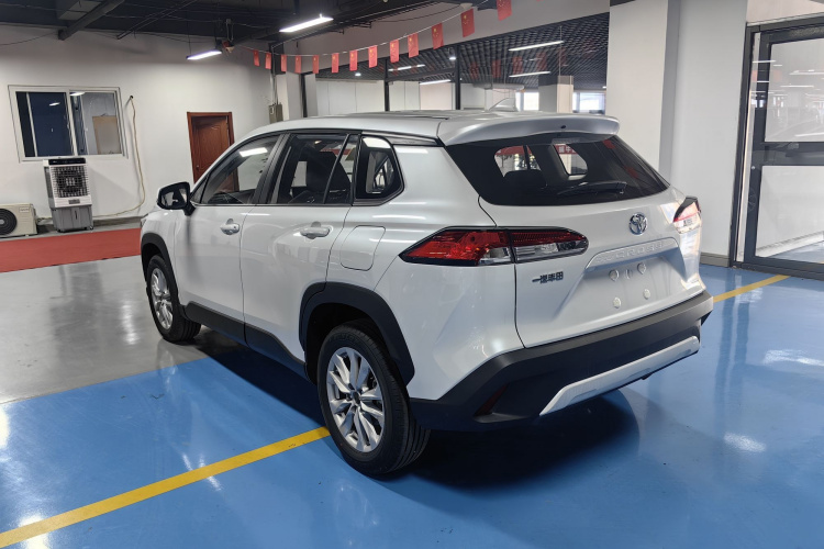 丰田 卡罗拉锐放 2024款 2.0L 先锋版车身外观6002