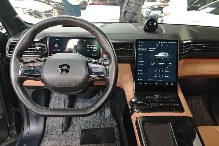 蔚来ES8 2020款 580KM 签名版 六座版中控内饰12