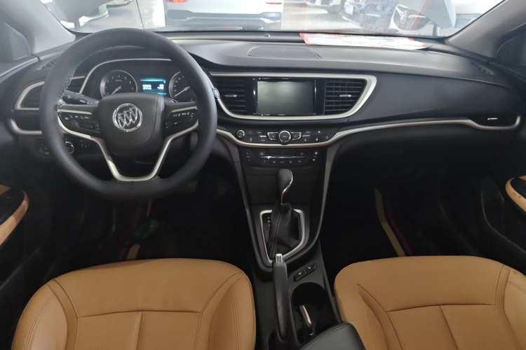 别克 阅朗 2018款 18T 自动旗舰型中控内饰12