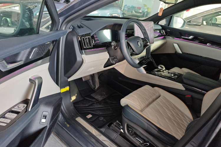 比亚迪 唐新能源 2022款 DM-p 215KM 四驱旗舰型中控内饰20