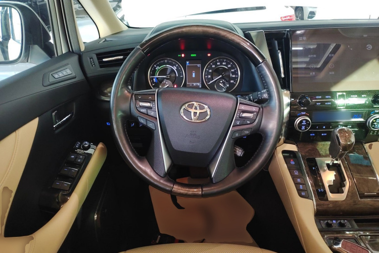 丰田 威尔法 2023款 皇冠 双擎 2.5L HV尊贵版中控内饰13