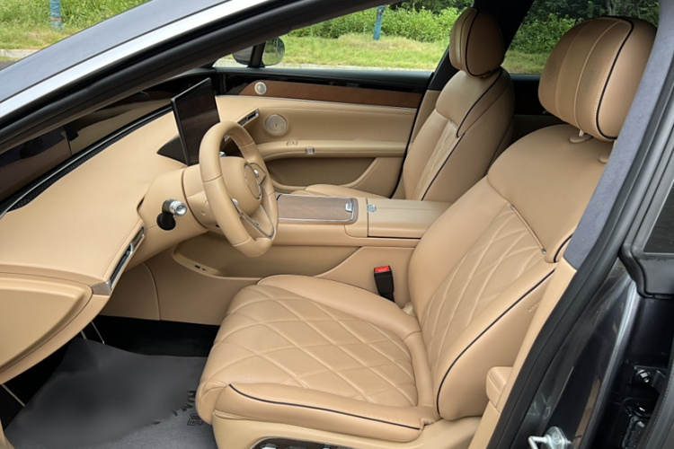 鸿蒙智行 享界S9 2024款 纯电 Ultra 四驱旗舰版中控内饰7002