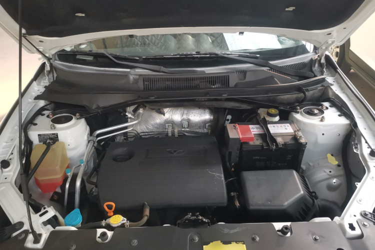 凯翼X3 2017款 1.6L 手动发烧友版 国V机舱底盘24