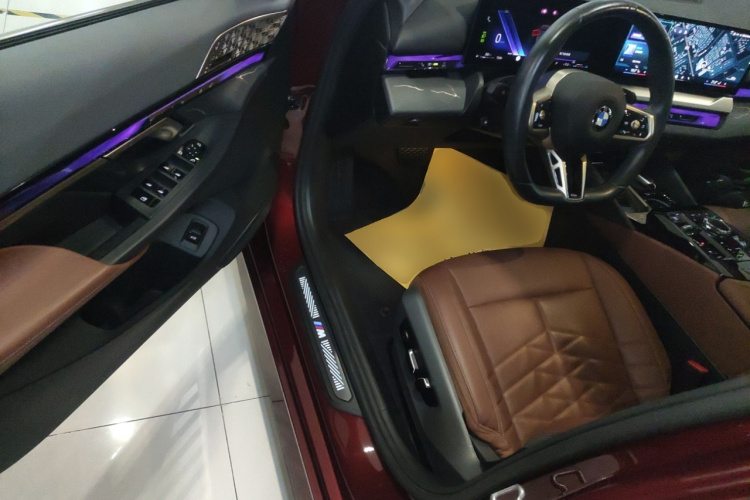 宝马5系 2024款 530Li 尊享型 M运动套装中控内饰20