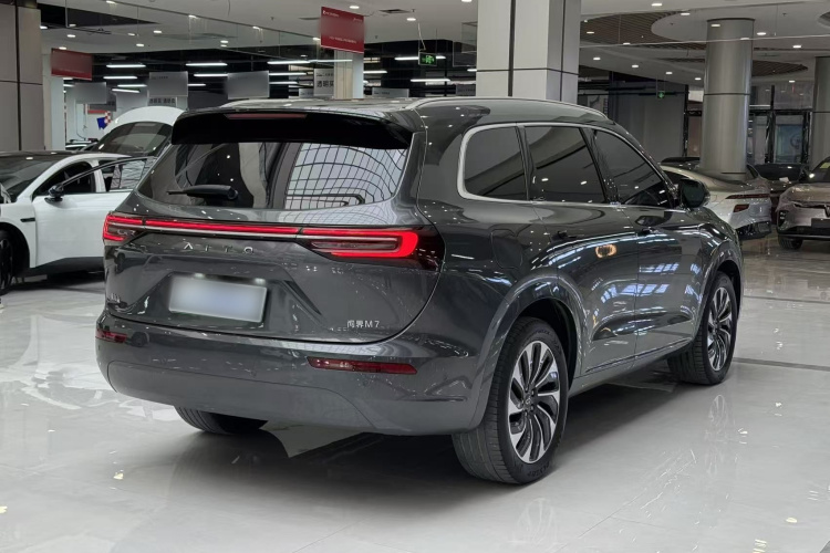 鸿蒙智行 问界M7 2024款 1.5T 后驱Plus版 5座车身外观6007