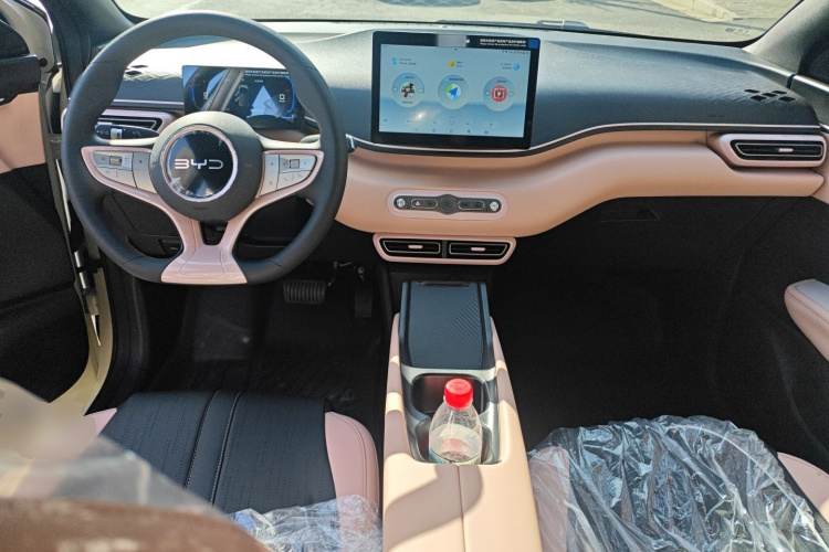 比亚迪 海鸥 2025款 智驾版 305km 活力版中控内饰12