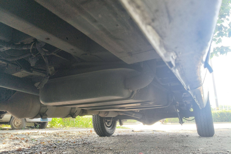 江铃 特顺 2019款 2.8T商运型长轴中顶7座后单胎国VI JX493局部细节9004