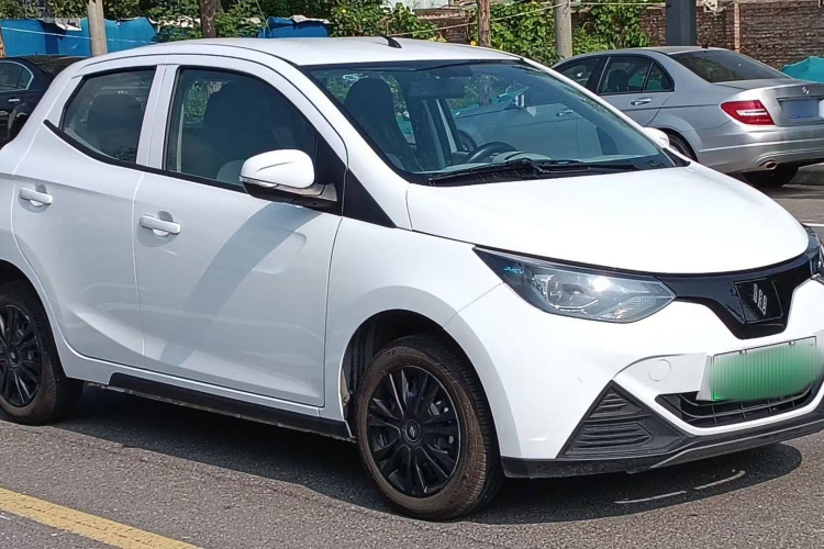 江铃集团新能源 易至EV2 2024款 201km 舒适型车身外观6012