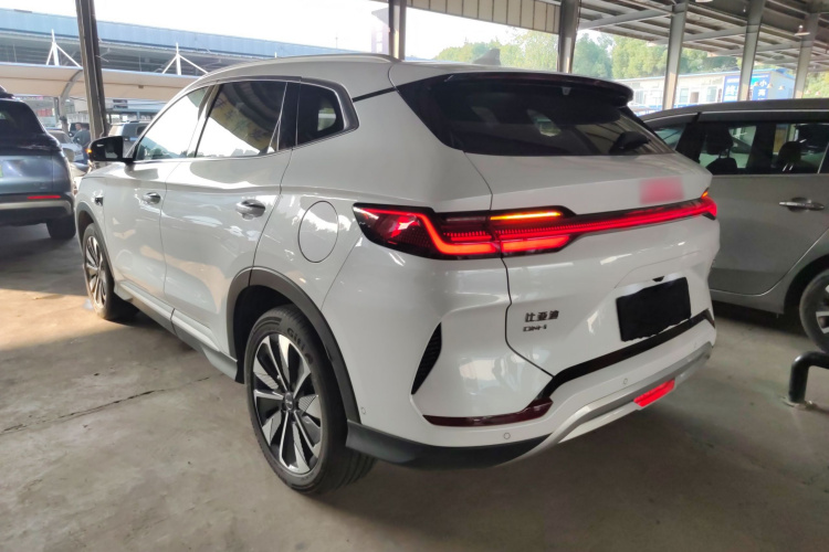 比亚迪 宋PLUS新能源 2025款 DM-i 智驾版 112KM 尊荣型车身外观6003