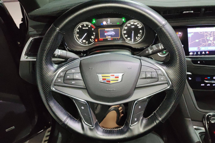 凯迪拉克XT5 2020款 28T 豪华型中控内饰13