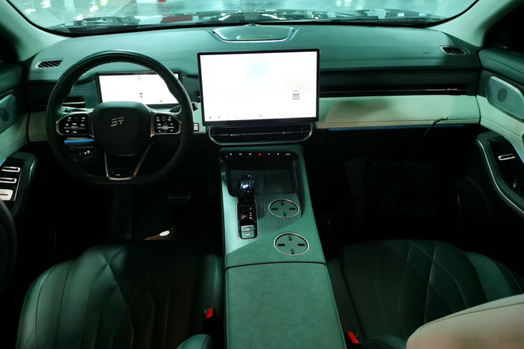 捷途山海L9 2024款 1.5TD 2DHT Pro 7座中控内饰12