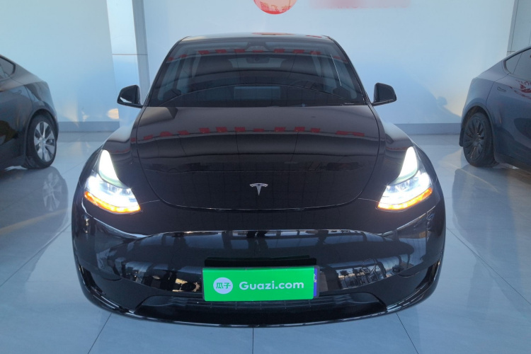 特斯拉 Model Y 2024款 后轮驱动版车身外观2