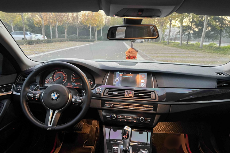宝马5系 2014款 520Li 典雅型中控内饰7004