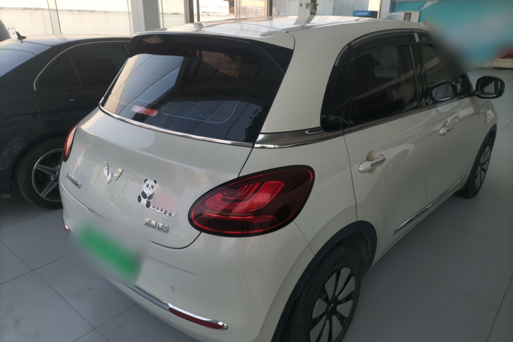 五菱汽车 五菱缤果 2023款 333km 灵犀互联+款车身外观7