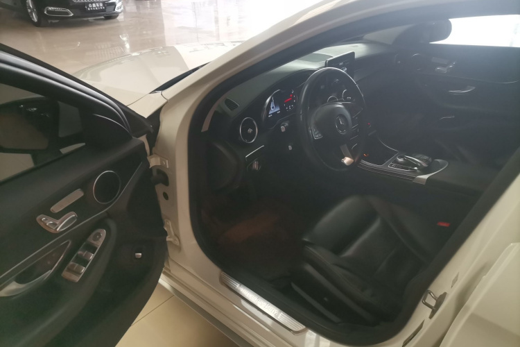奔驰C级 2018款 C 200 L 运动版中控内饰7003