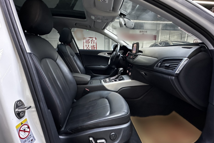 奥迪A6L 2016款 30 FSI 特别版中控内饰7007