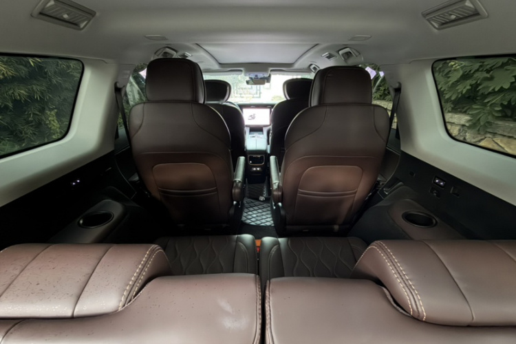 星途揽月 2023款 400T 四驱星尊版 6座中控内饰7001