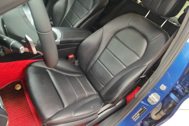 奔驰C级 2020款 改款 C 260 L 运动版局部细节19