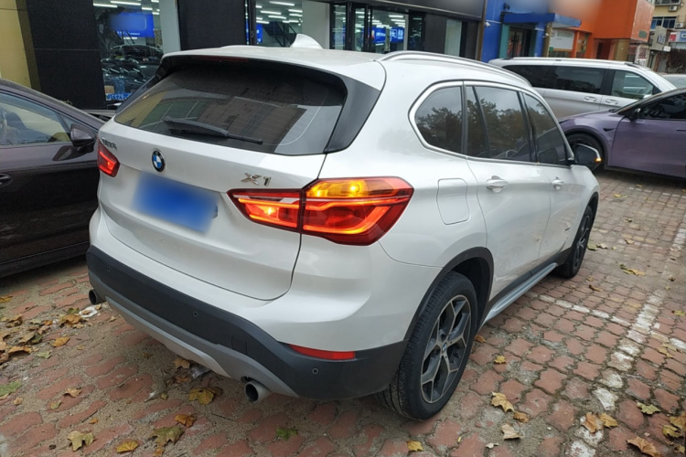 宝马X1 2018款 xDrive20Li 豪华型车身外观7