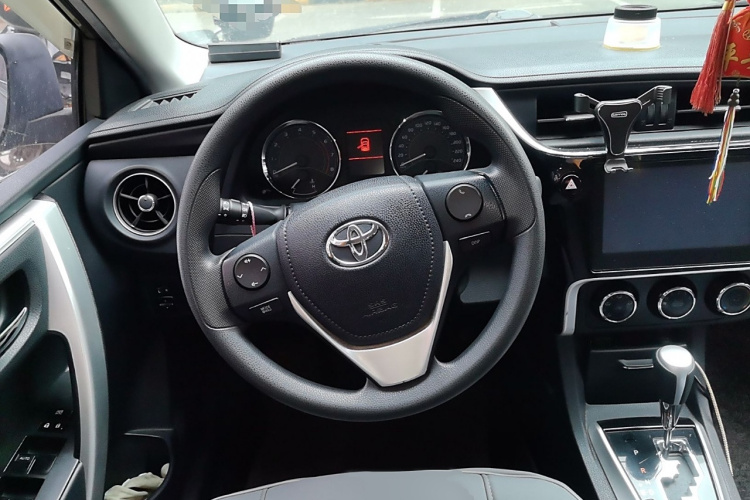 丰田 卡罗拉 2017款 改款 1.2T S-CVT GL-i局部细节13