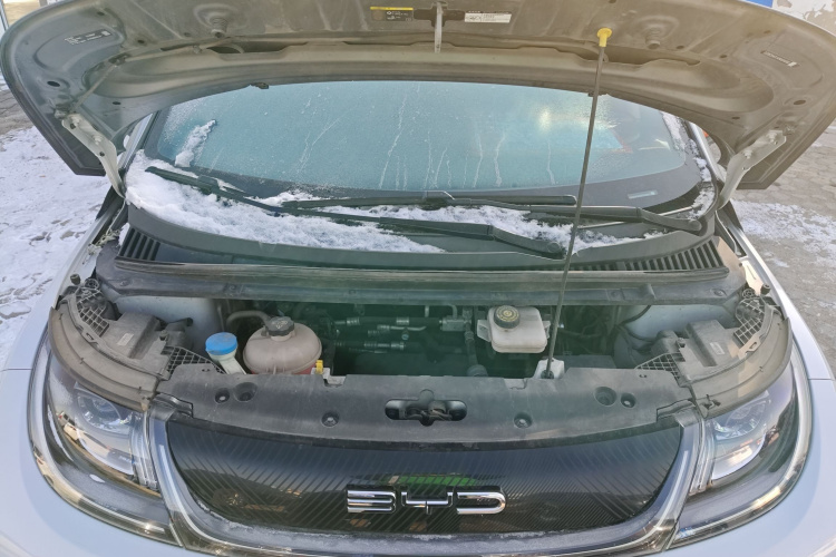 比亚迪 海豚 2021款 405km 时尚版机舱底盘24