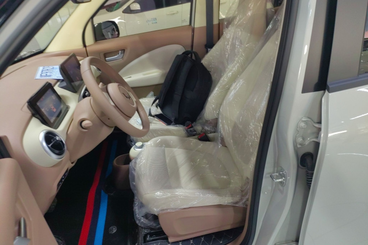 五菱汽车 宏光MINIEV 2025款 四门版 臻享+款中控内饰19