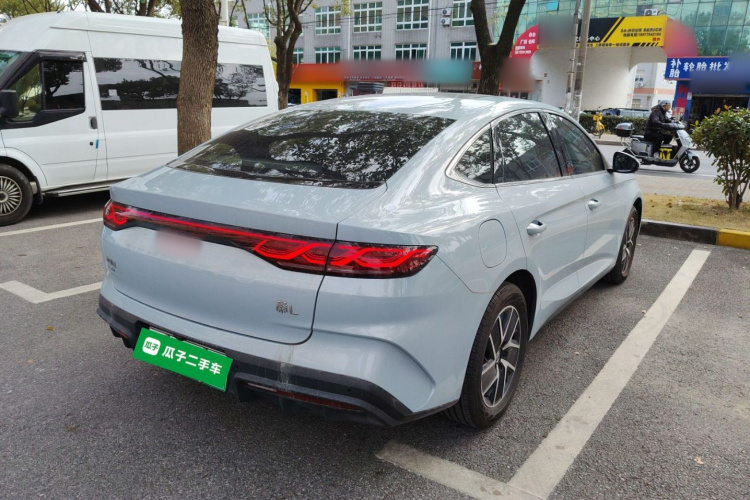 比亚迪 秦L 2024款 DM-i 120KM超越型车身外观7