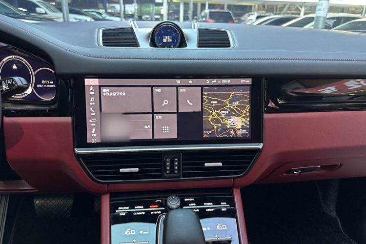 保时捷 Cayenne新能源 2021款 Cayenne E-Hybrid 2.0T中控内饰7015