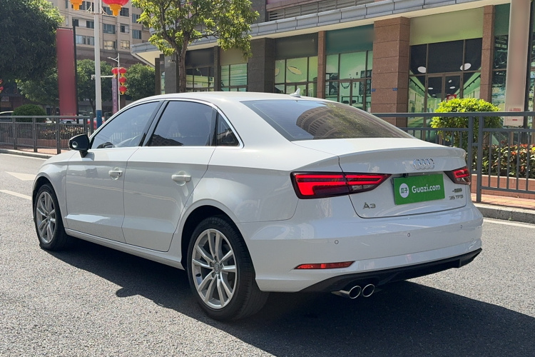 奥迪A3 2018款 30周年年型 Limousine 35 TFSI 进取型车身外观6005