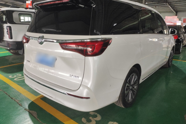 别克GL8 2023款 ES陆尊 豪华型车身外观7