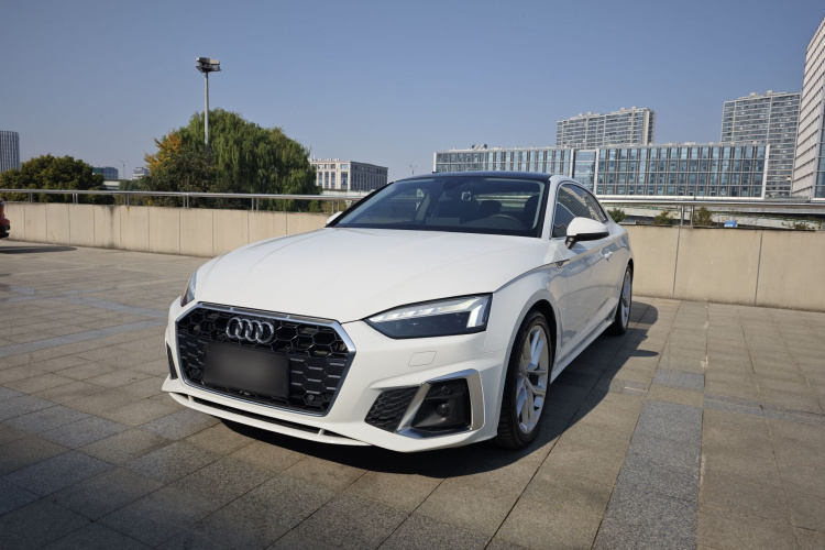 奥迪A5 2021款 Coupe 40 TFSI 时尚动感型车身外观1