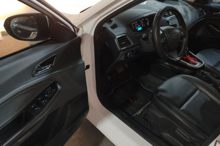 福特 福睿斯 2017款 幸福版 1.5L 自动时尚型中控内饰20