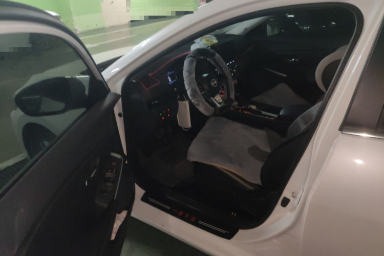 日产 轩逸 2023款 1.6L CVT悦享版中控内饰7003