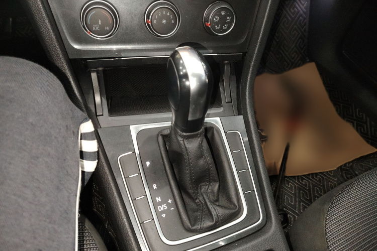 大众 高尔夫 2019款 1.6L 自动舒适型 国V局部细节18