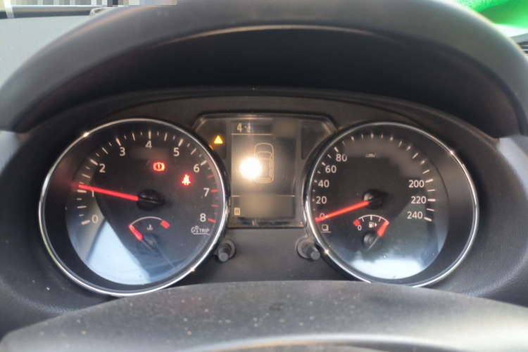 日产 逍客 2012款 1.6XE 风 5MT 2WD局部细节14