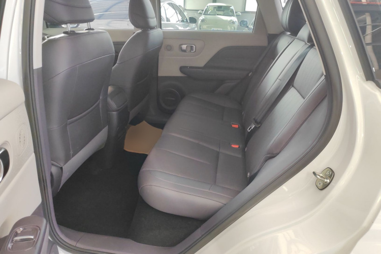 零跑汽车 零跑B10 2025款 510舒享版中控内饰21