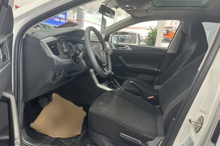 大众 Polo 2021款 Plus 1.5L 自动全景乐享版中控内饰7001