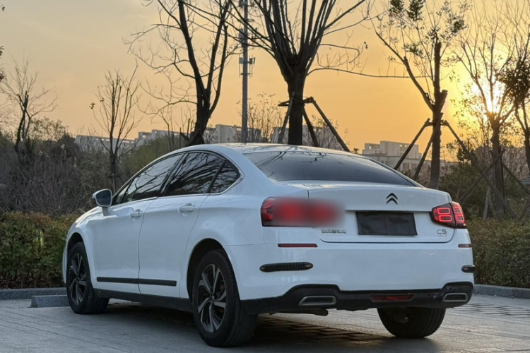 雪铁龙C5 2017款 350THP 自动舒适型车身外观6005