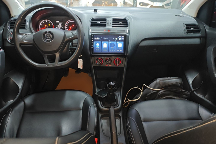 大众 Polo 2016款 1.4L 手动风尚型中控内饰12