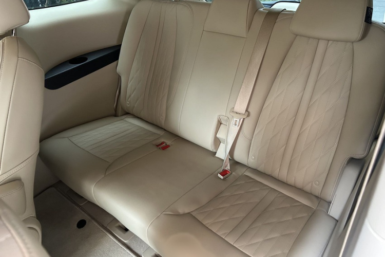 别克GL8 2023款 改款 陆上公务舱 豪华型中控内饰7001