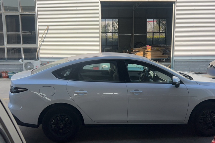 比亚迪 海豹05 DM-i 2026款 DM-i 128KM豪华型车身外观6004