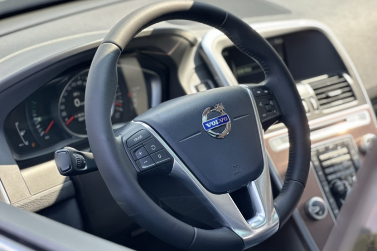 沃尔沃XC60 2017款 T5 AWD 智远版中控内饰7006