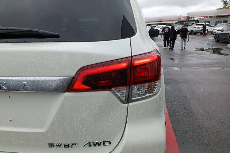 日产 途达 2020款 2.5L XL Upper 4WD 自动四驱豪华版车身外观9