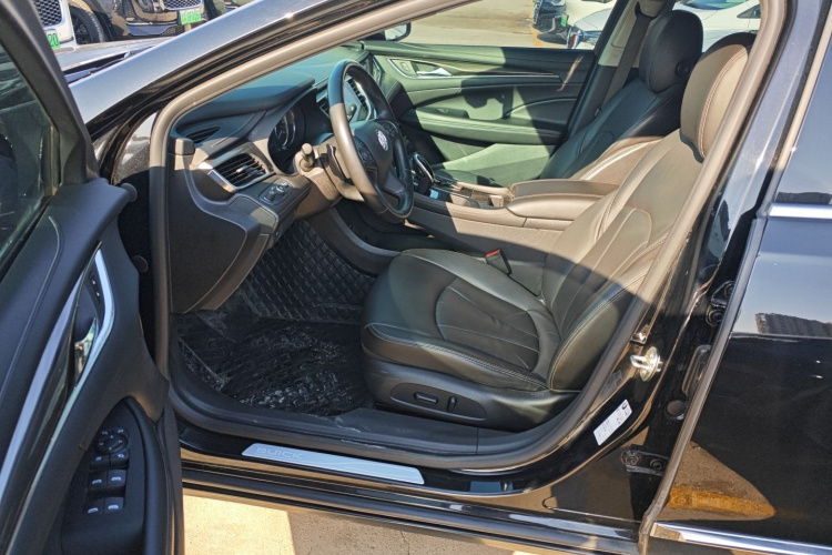 别克 君越 2022款 652T 豪华型中控内饰20